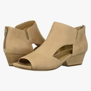 Naturalizer Women's Greyson Stacked Heel Ankle Bootie Tan Sz 7.5 Office Comfort